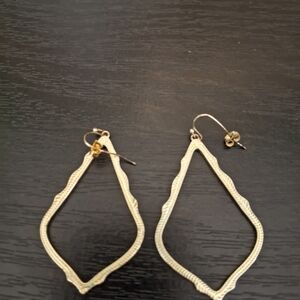 Kendra Scott Sophia Drop Gold Earrings